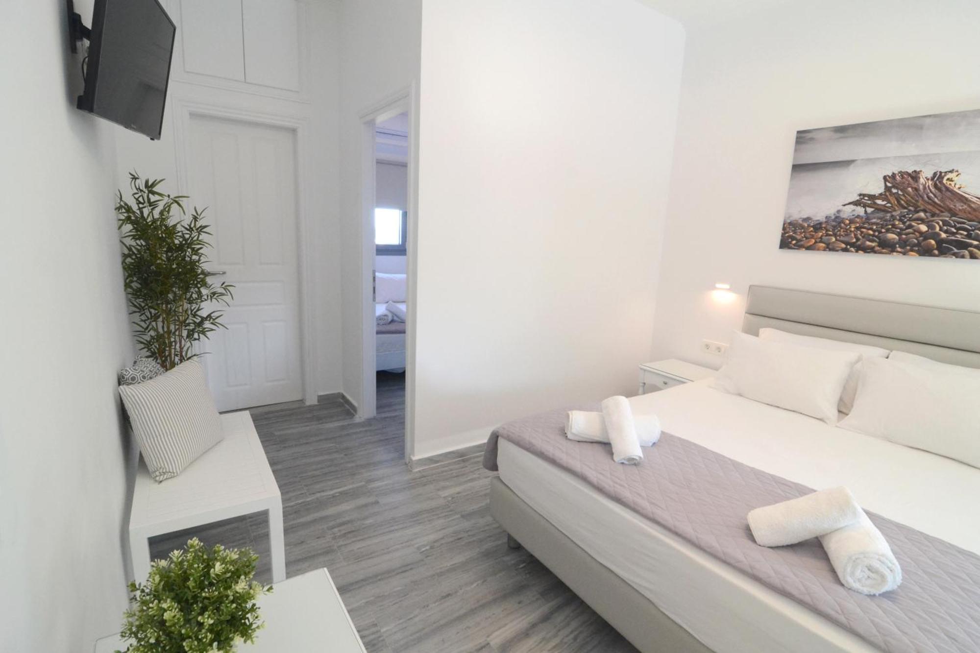 Hermoso Luxury Suites 모노리토스 객실 사진