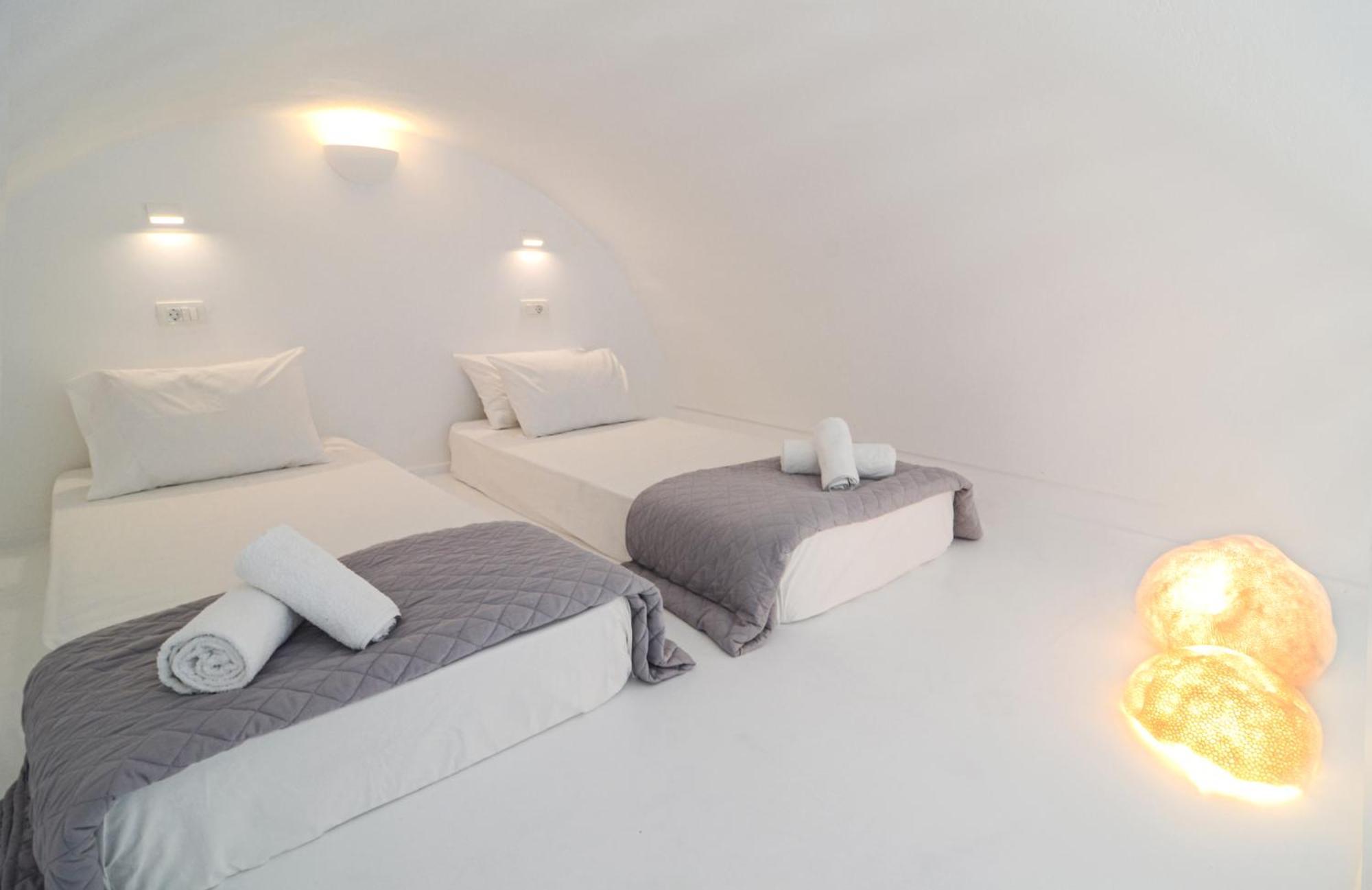 Hermoso Luxury Suites 모노리토스 객실 사진