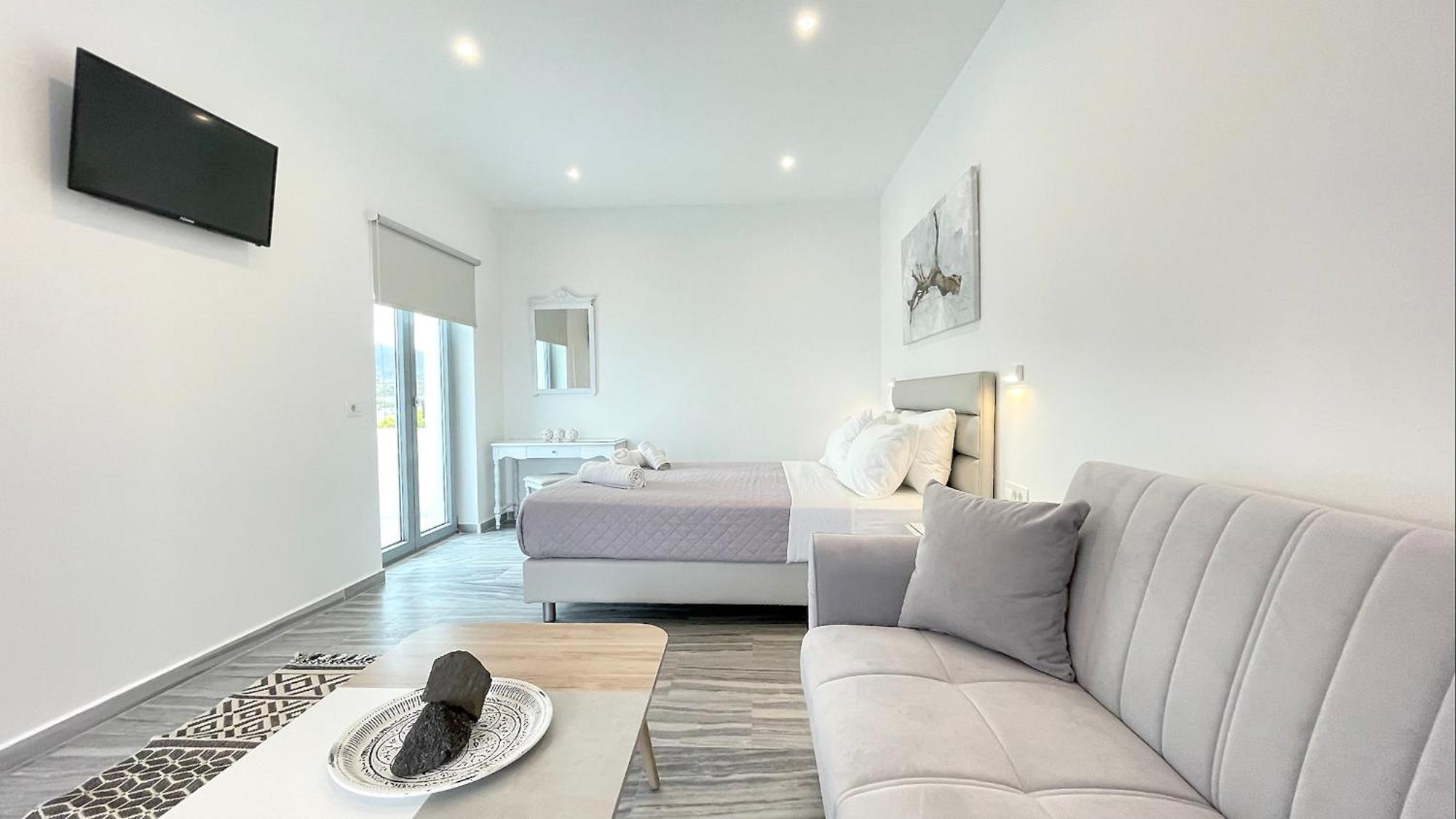 Hermoso Luxury Suites 모노리토스 객실 사진