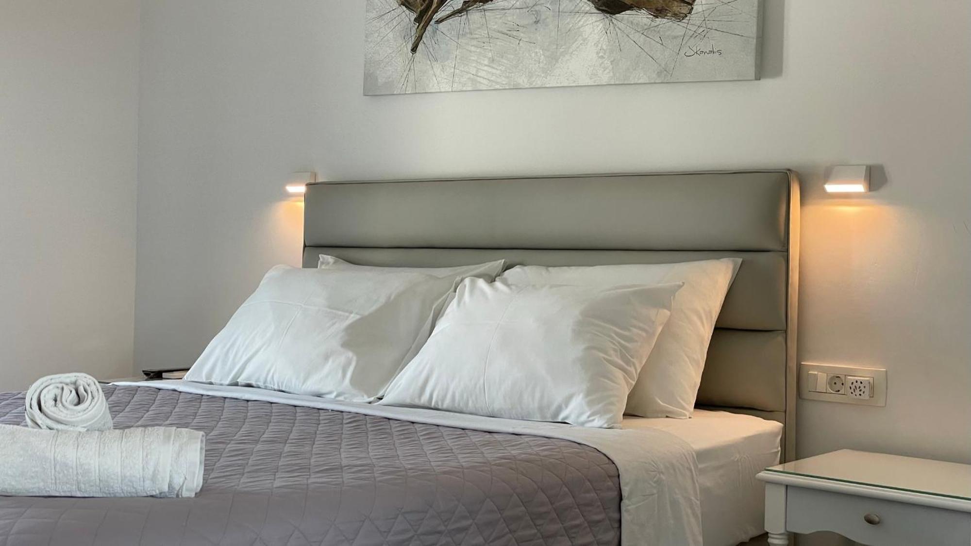 Hermoso Luxury Suites 모노리토스 외부 사진