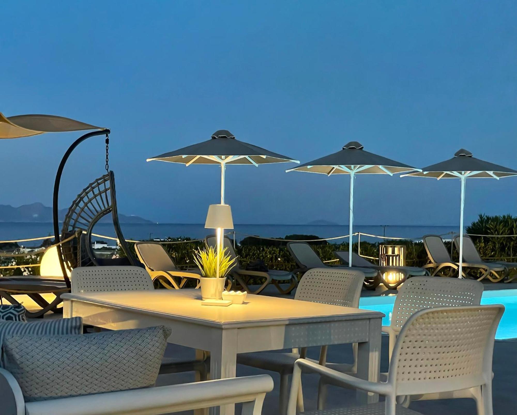 Hermoso Luxury Suites 모노리토스 외부 사진